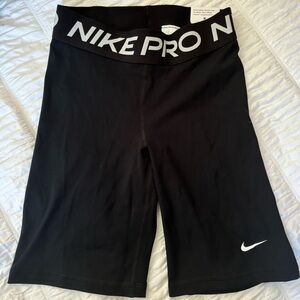 Women’s Nike pro biker short